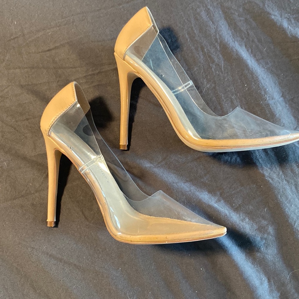 Cream colored heels by Chinese Laundry. 8.5 size